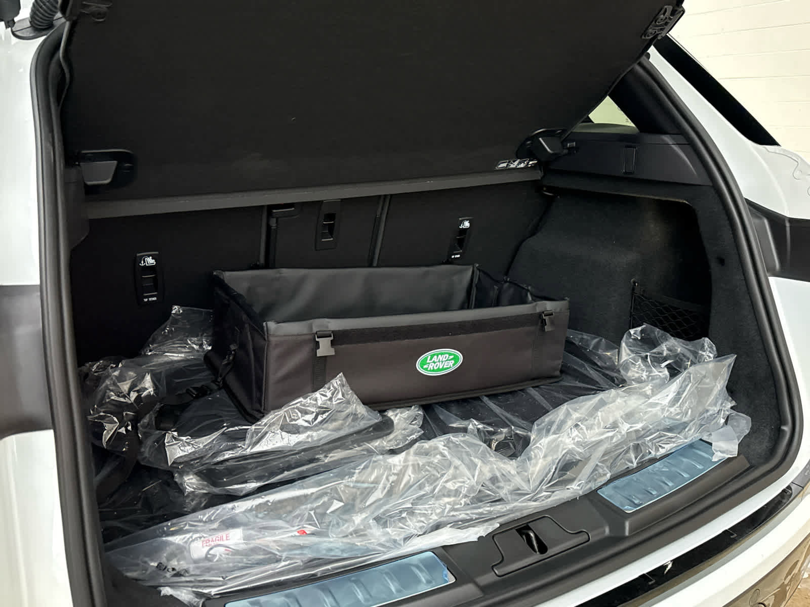 New 2026 Land Rover Range Rover Evoque Dynamic SE image 17