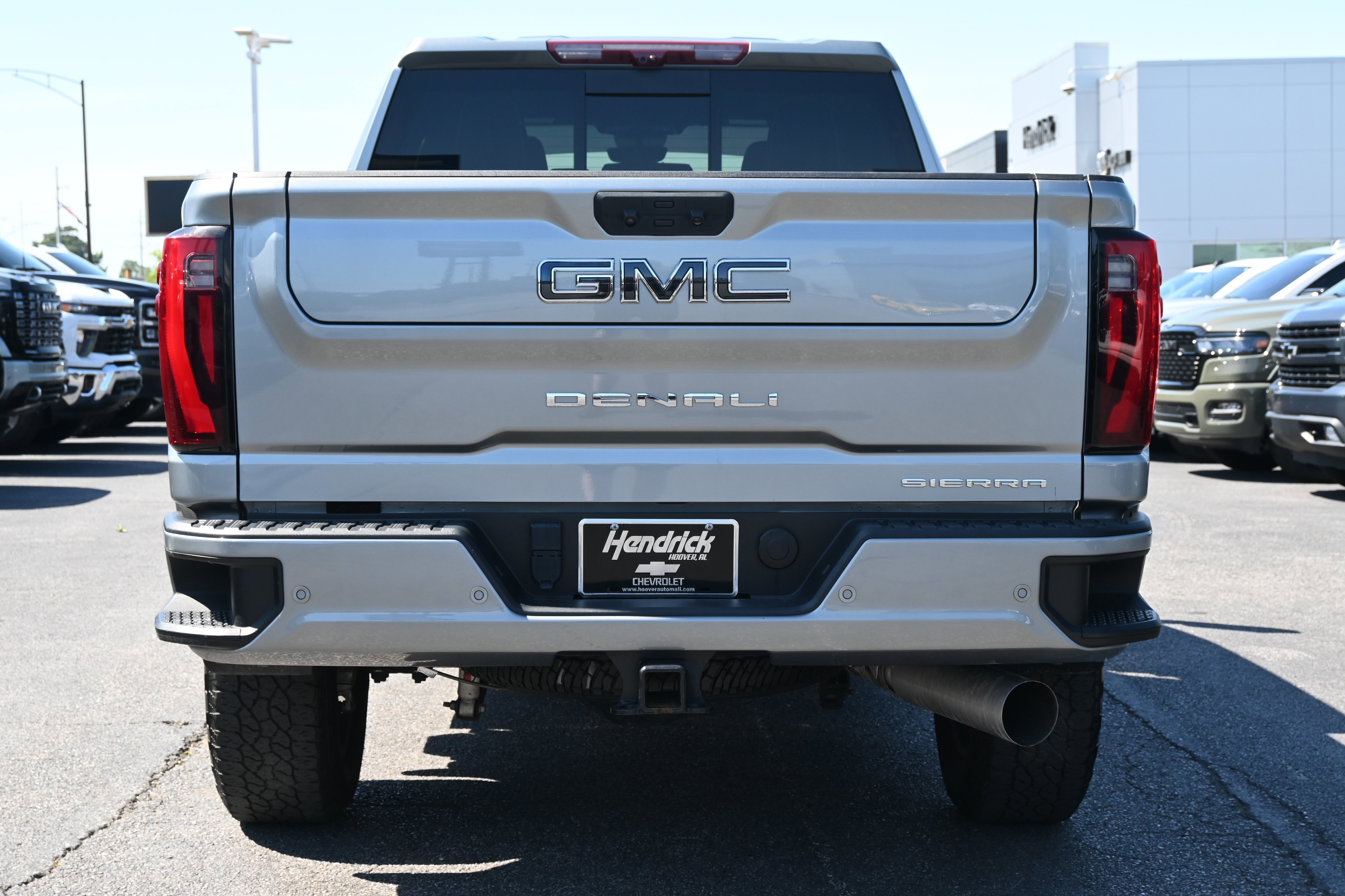 Used 2024 GMC Sierra 2500 Denali Ultimate AWD/4WD image 11