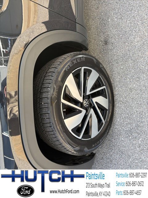 Used 2025 Volkswagen Atlas SE AWD/4WD image 8