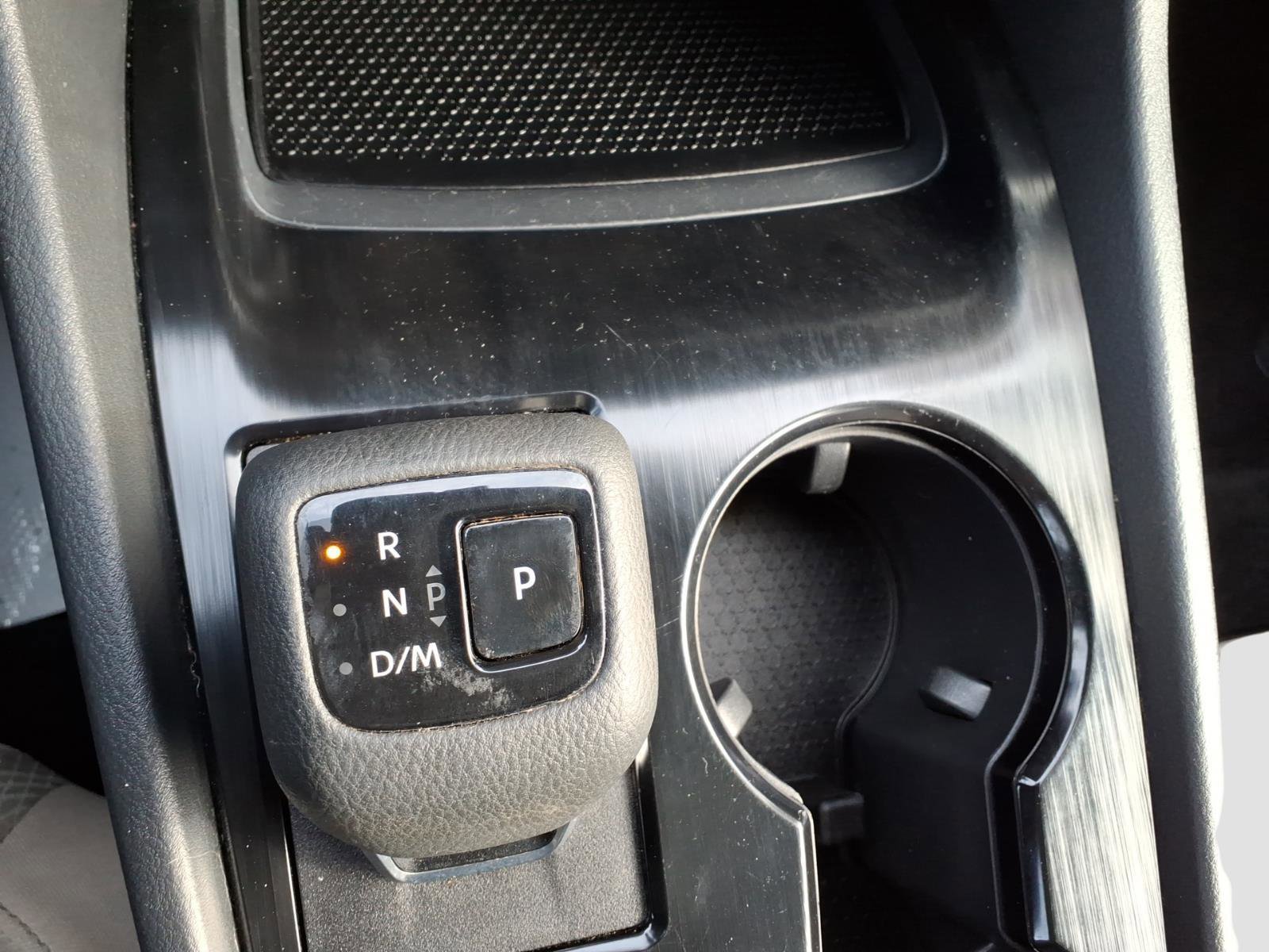 Certified 2025 Nissan Rogue SV image 23