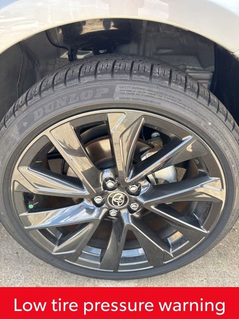 Used 2026 Toyota Corolla SE w/ SE Premium Package image 13