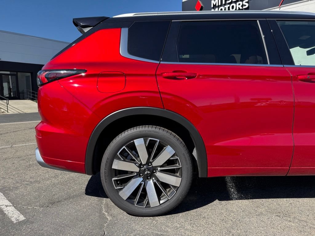 New 2026 Mitsubishi Outlander SEL FWD image 13