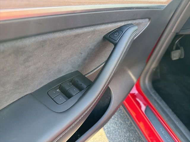 Used 2023 Tesla Model Y Long Range AWD/4WD image 19