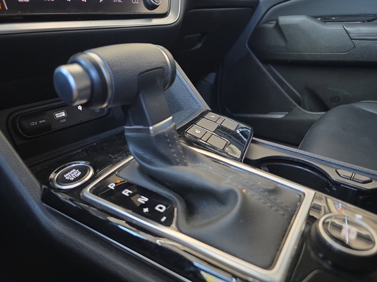 Certified 2024 Kia Sportage EX image 20