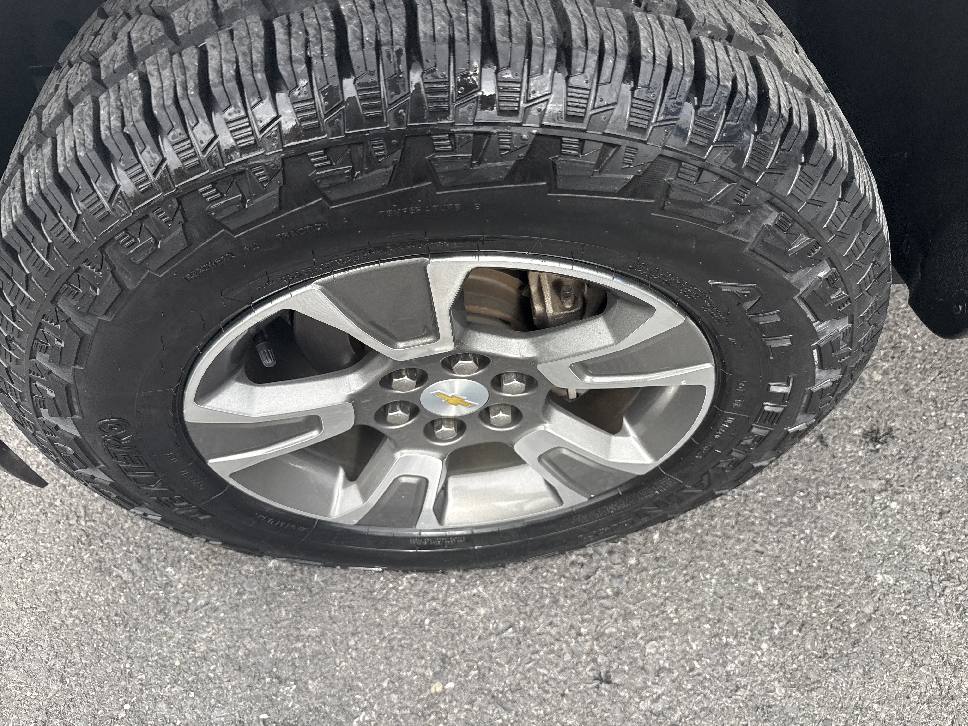 Used 2019 Chevrolet Colorado Z71 AWD/4WD image 10