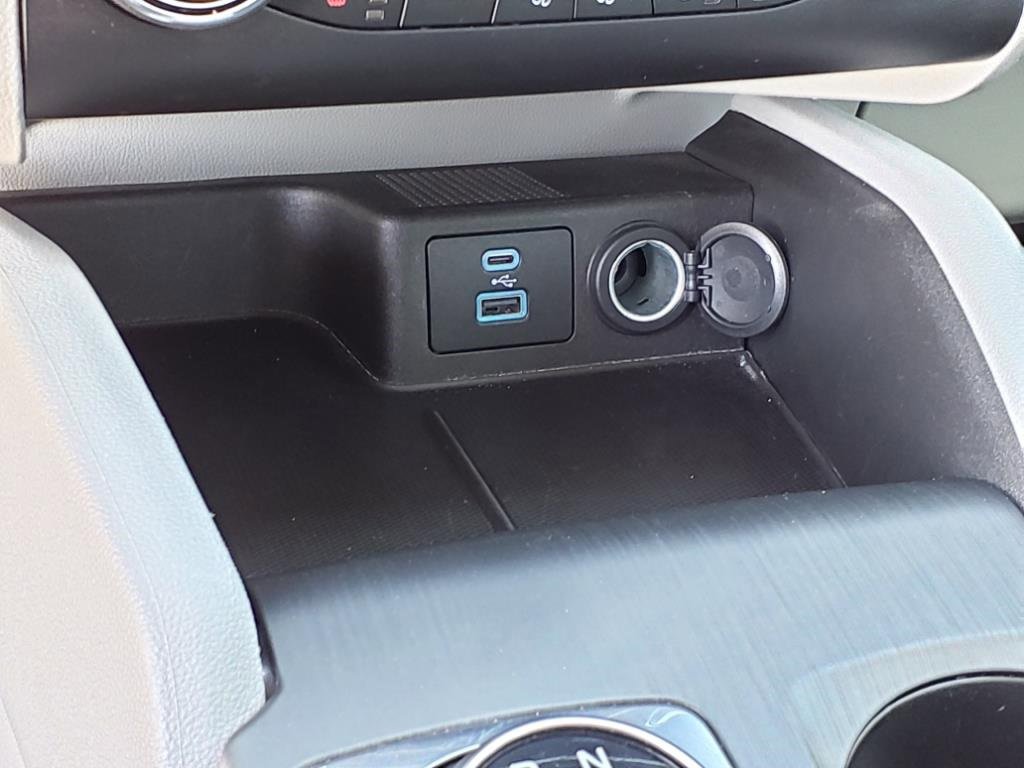 Used 2023 Ford Escape Active image 28