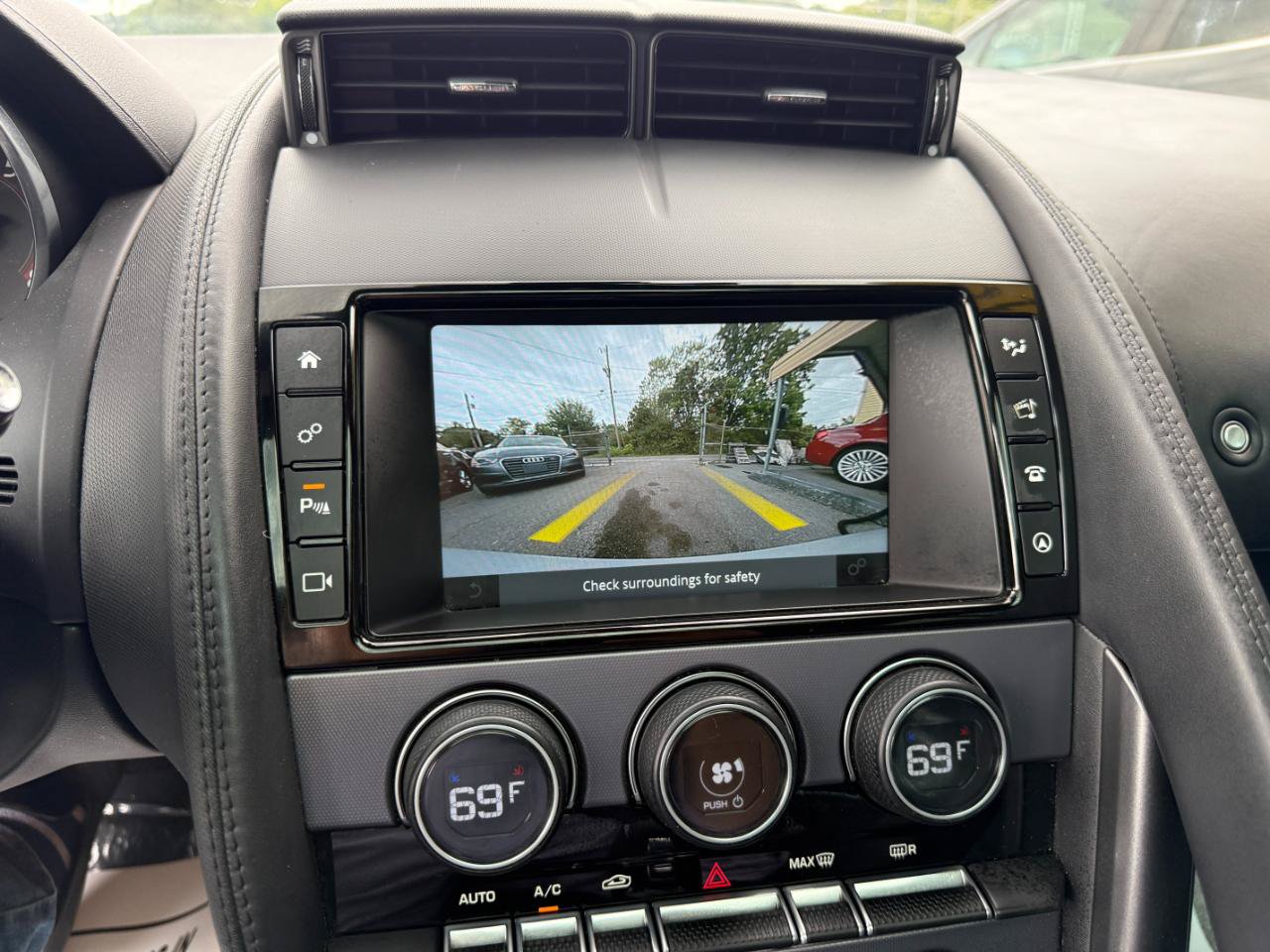 Used 2018 Jaguar F-TYPE Coupe RWD image 30