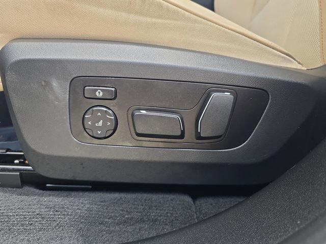 Used 2025 BMW X3 xDrive30i w/ Premium Package image 15