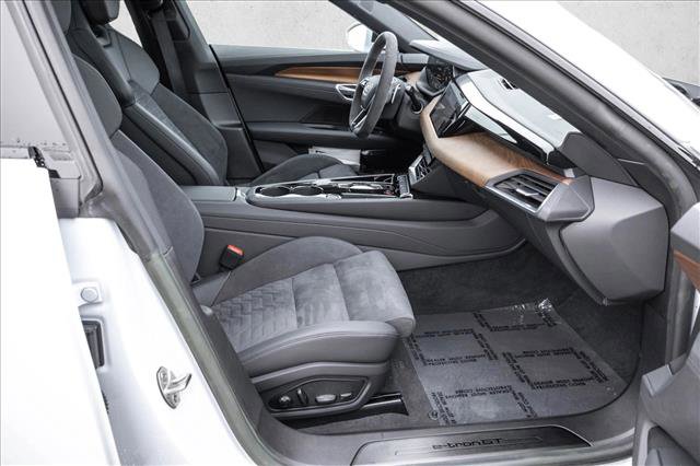 Used 2023 Audi e-tron GT Premium Plus image 26