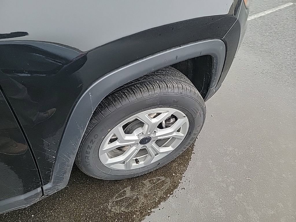 Used 2025 Jeep Compass Latitude w/ Sun & Sound Group image 9