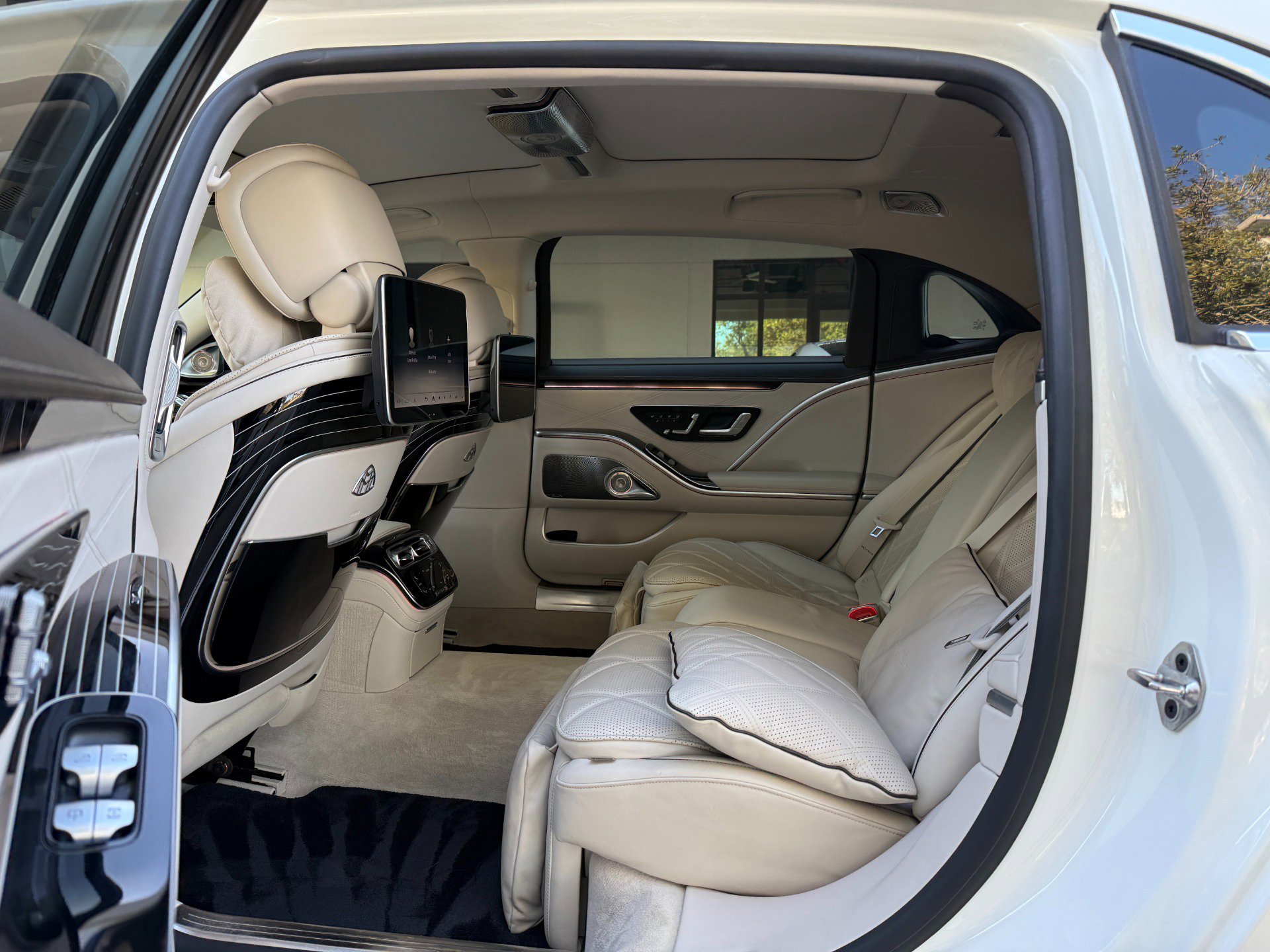 Used 2021 Mercedes-Benz Maybach S 580 Mercedes-Maybach S 580 4MATIC image 27