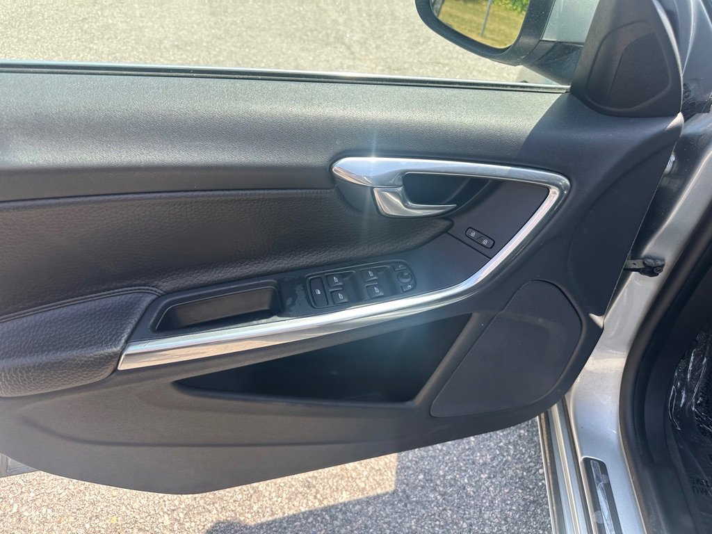 Used 2013 Volvo S60 T5 FWD image 12