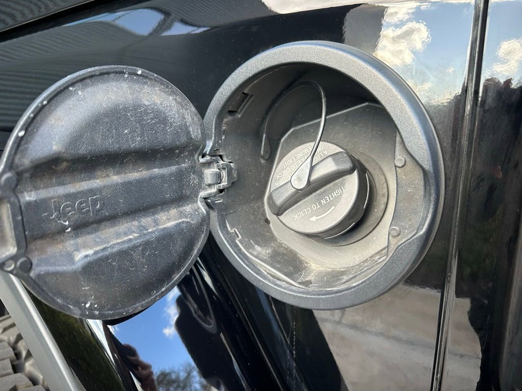 Used 2021 Jeep Wrangler Unlimited Rubicon image 39