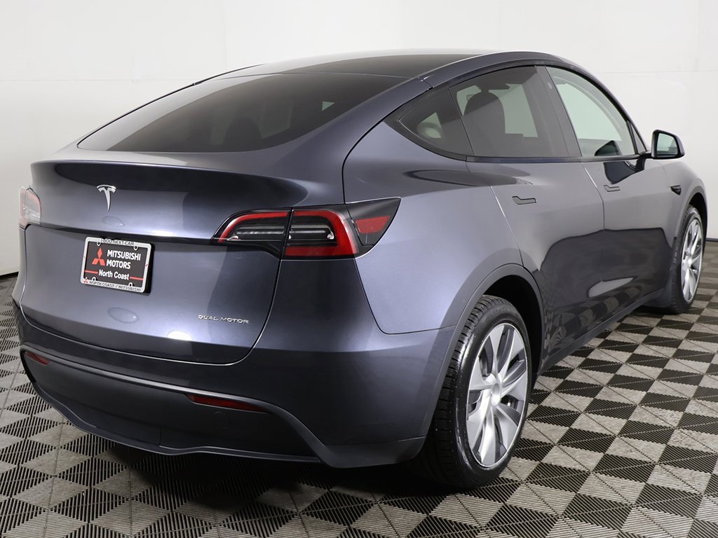 Used 2023 Tesla Model Y Long Range image 11