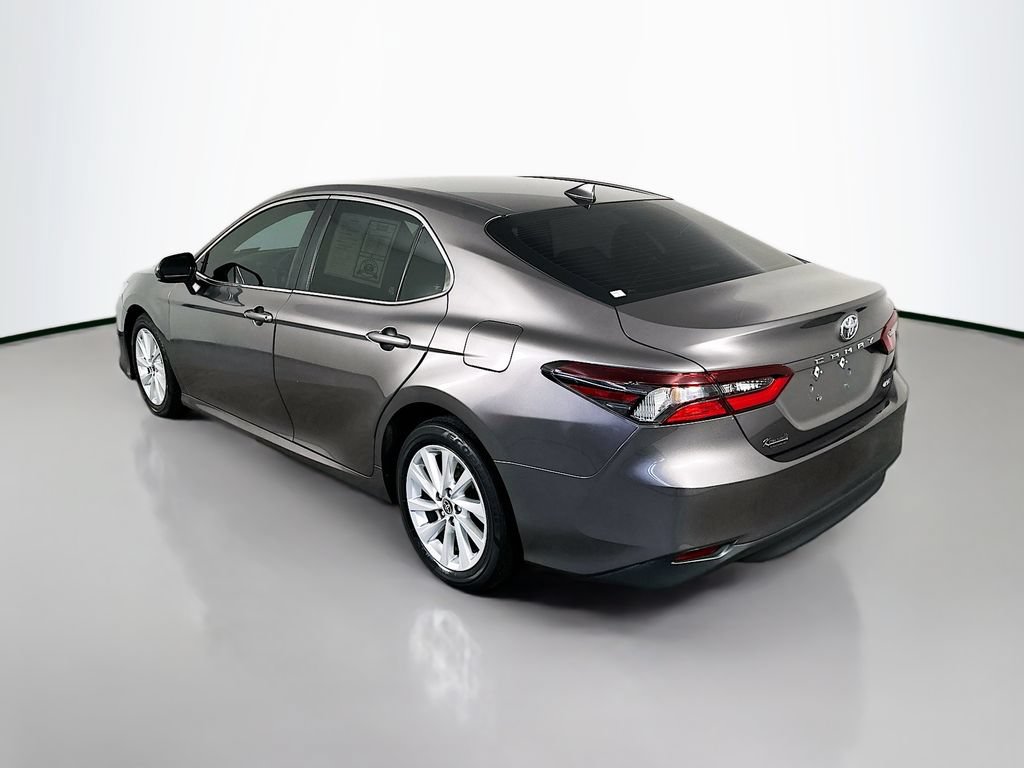 Used 2023 Toyota Camry LE FWD image 5