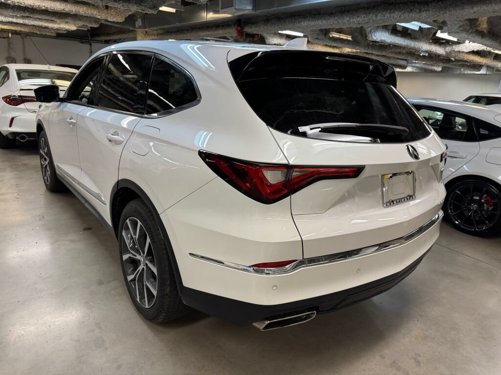 Certified 2023 Acura MDX w/ Technology Package AWD/4WD image 8