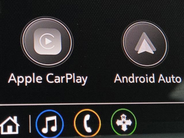 Used 2022 GMC Terrain SLE w/ Driver Convenience Package image 5