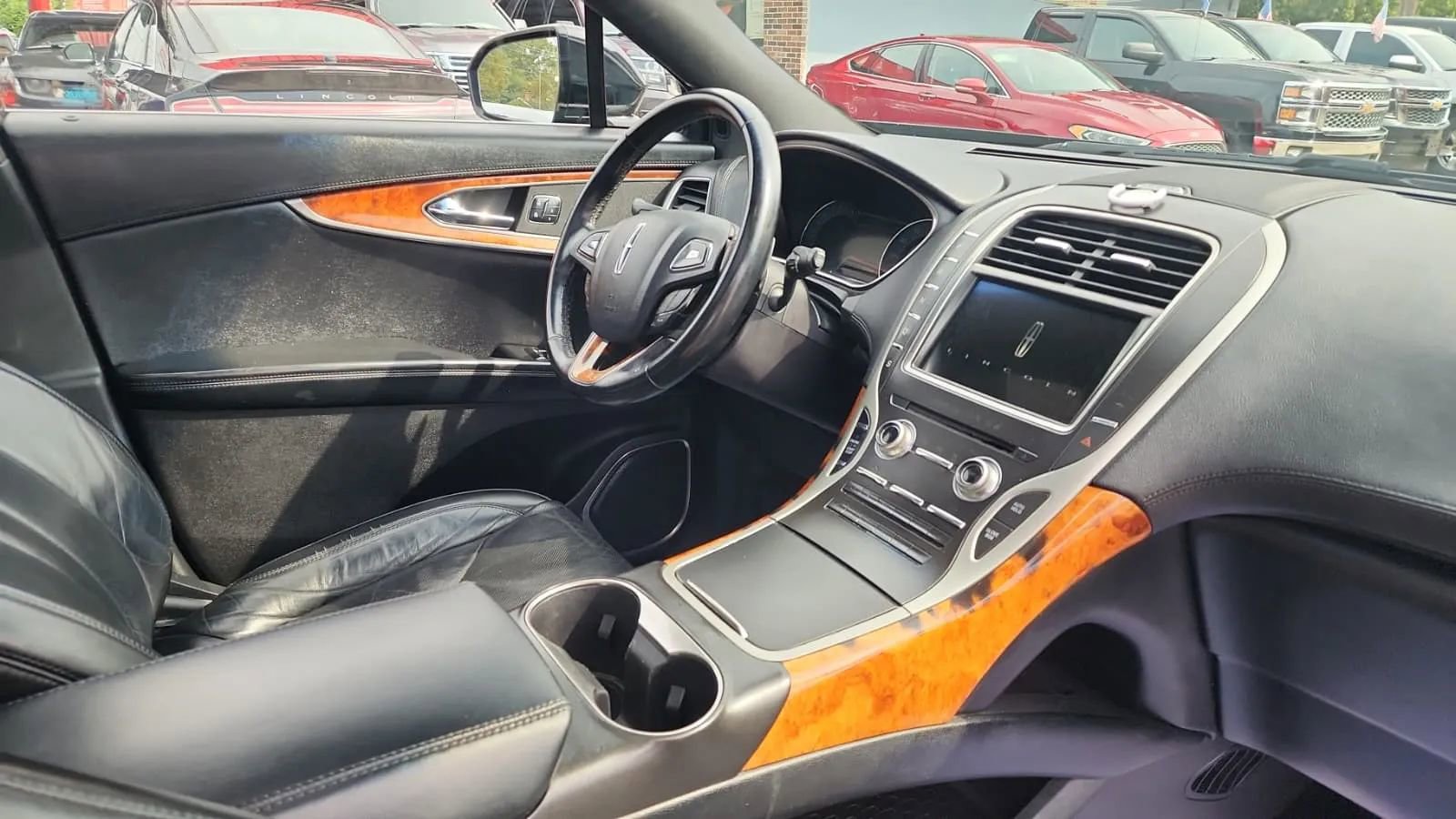 Used 2018 Lincoln MKX Reserve image 9