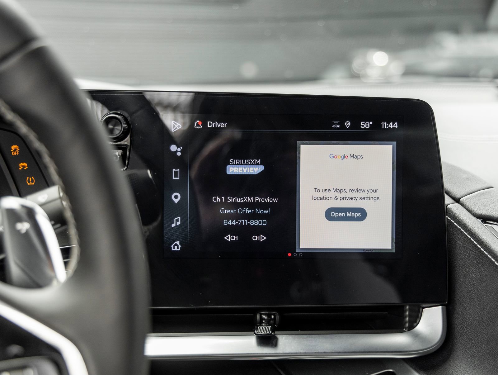 Used 2025 Chevrolet Corvette Stingray Coupe w/ Z51 Performance Package image 28