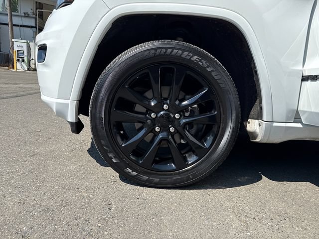 Used 2019 Jeep Grand Cherokee Altitude AWD/4WD image 28