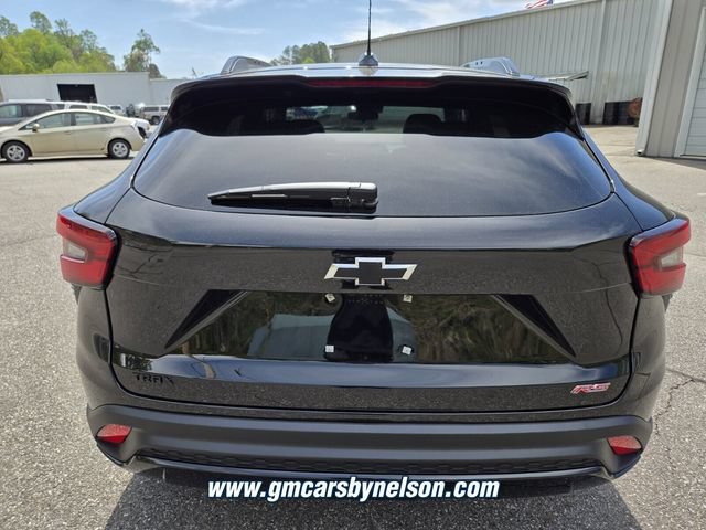 New 2026 Chevrolet Trax RS w/ Sunroof Package FWD image 5