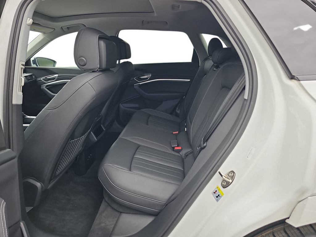 Used 2021 Audi e-tron Premium w/ Convenience Plus Package AWD/4WD image 14