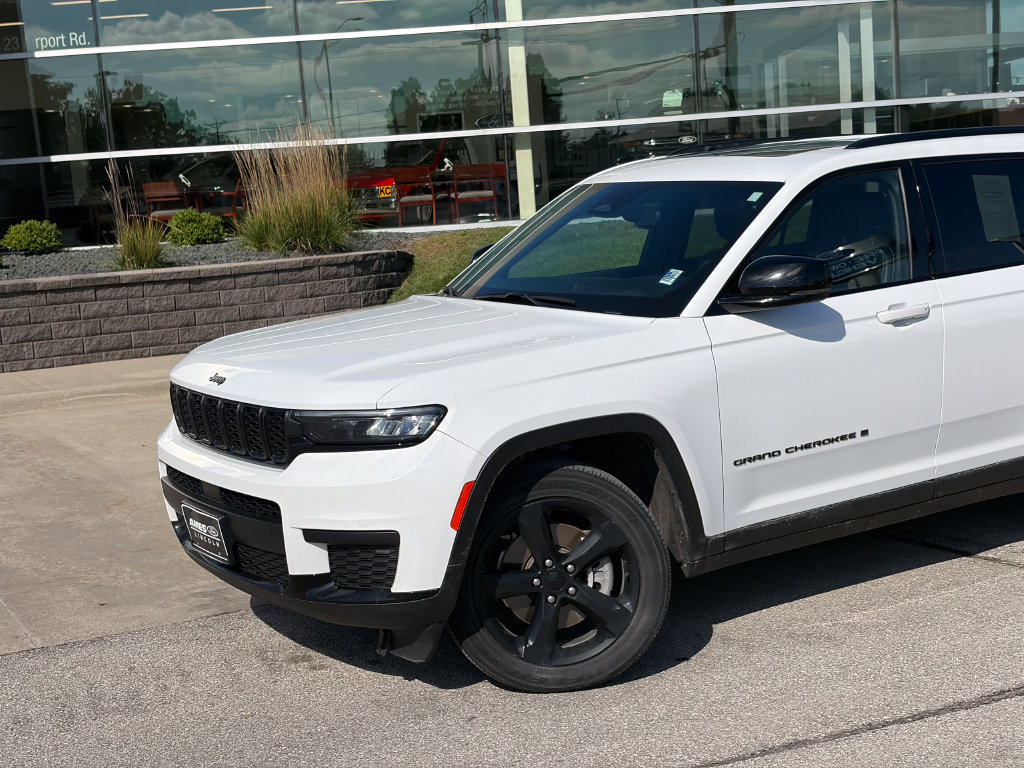 Used 2021 Jeep Grand Cherokee L Laredo AWD/4WD image 2