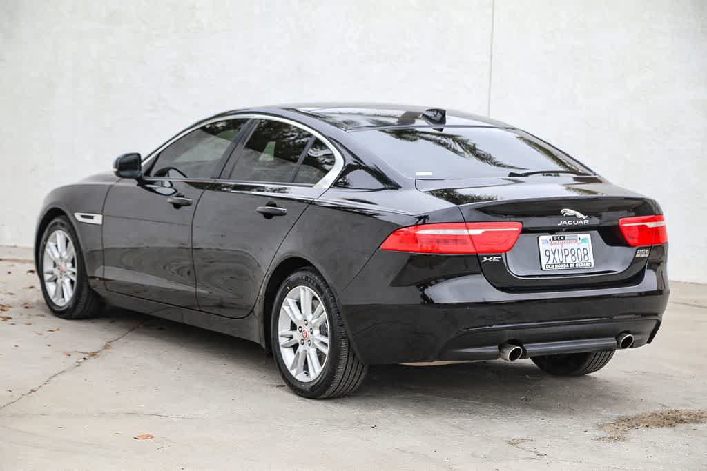 Used 2018 Jaguar XE Premium AWD/4WD image 6