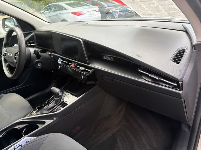 Used 2023 Kia Niro LX FWD image 24