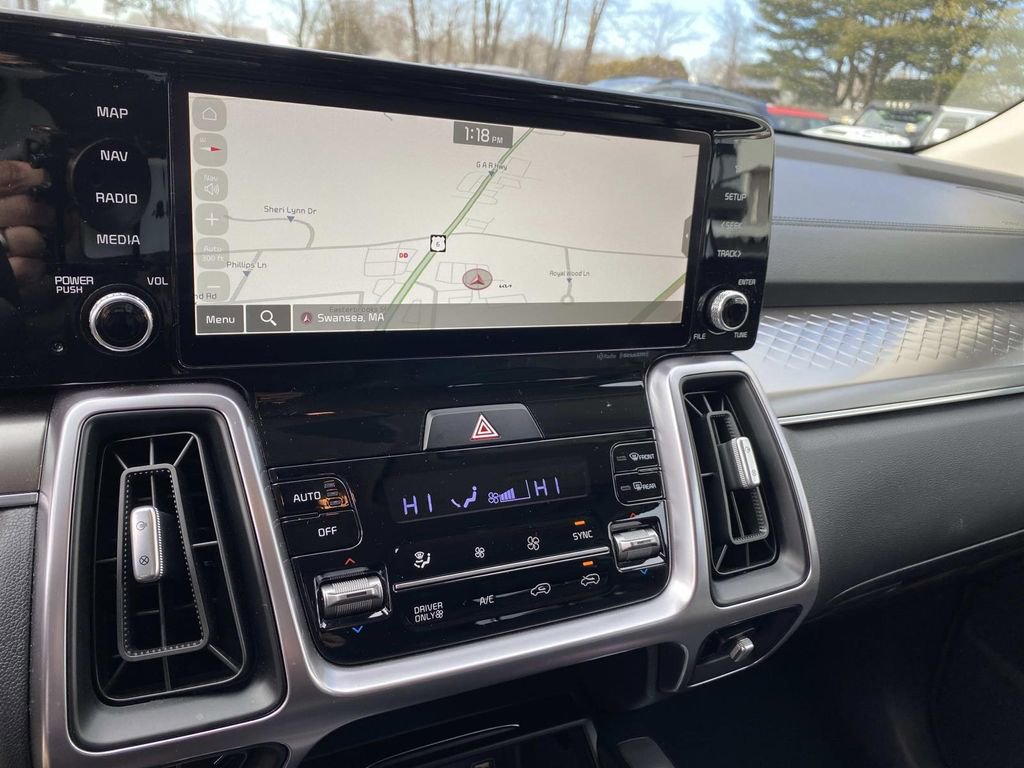 Used 2023 Kia Sorento EX image 13