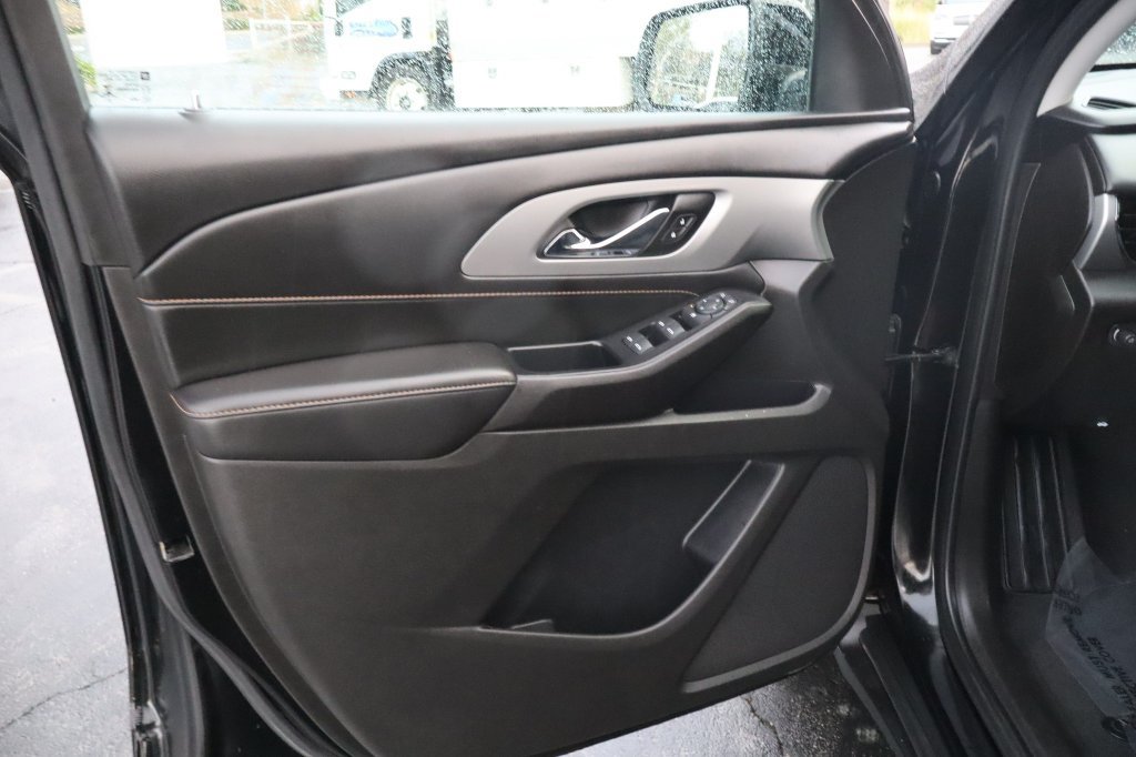 Used 2021 Chevrolet Traverse LS FWD image 20