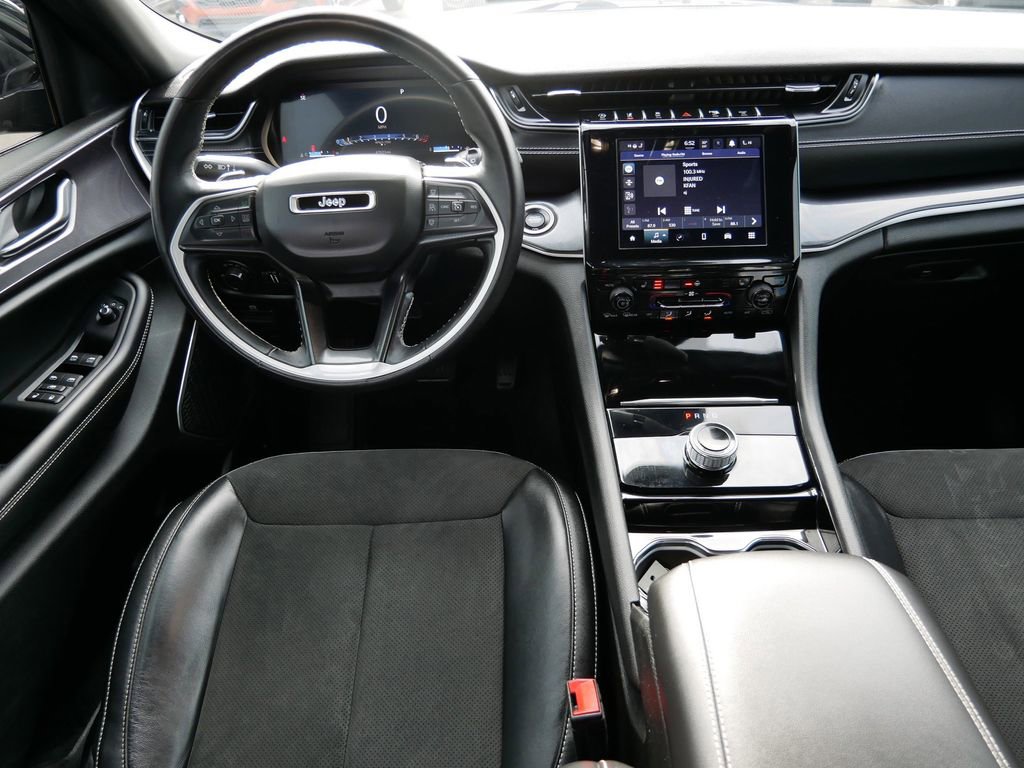 Used 2021 Jeep Grand Cherokee L Laredo AWD/4WD image 19