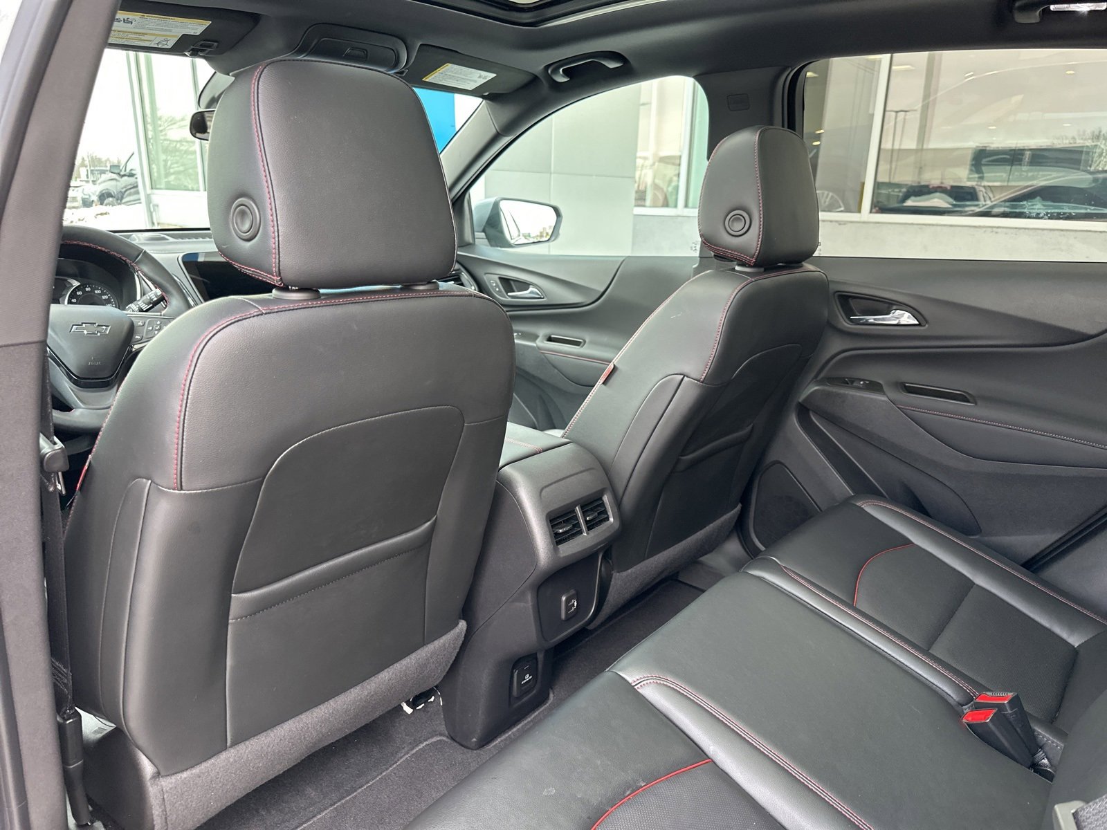 Used 2023 Chevrolet Equinox RS w/ RS Leather Package image 15