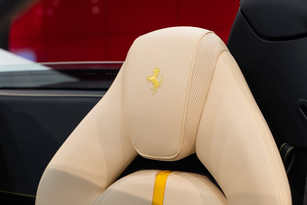 Certified 2023 Ferrari F8 Tributo RWD image 6