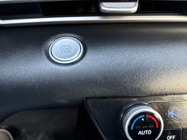 Used 2021 Hyundai Elantra SEL w/ Convenience + Premium Package image 22