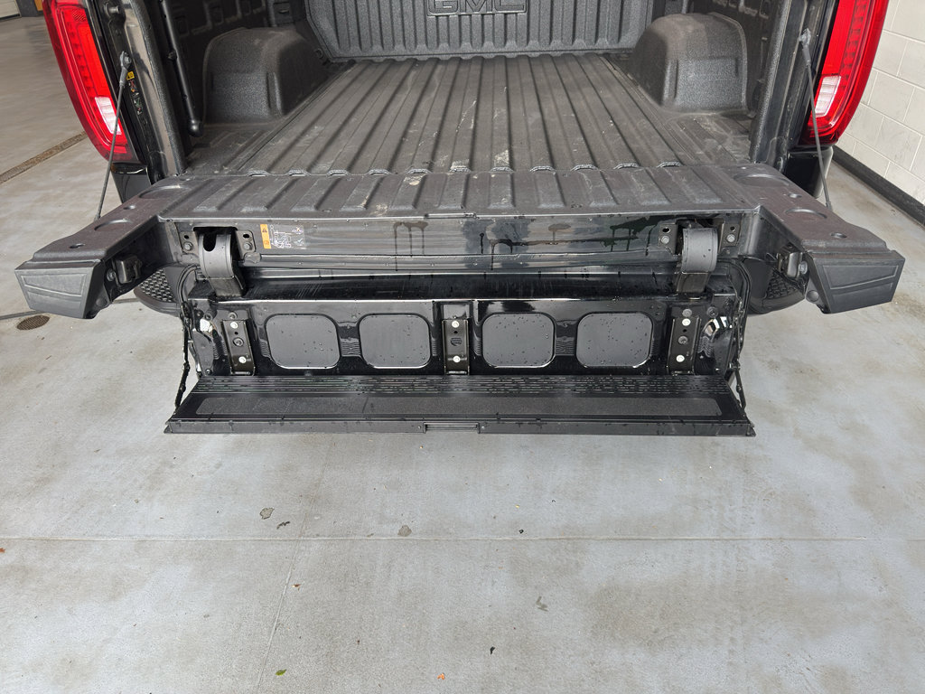 Used 2025 GMC Sierra 1500 AT4 w/ AT4 Premium Package AWD/4WD image 25