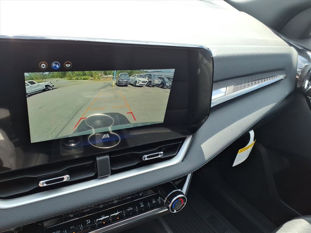 New 2026 Chevrolet Equinox LT w/ Convenience Package II image 12