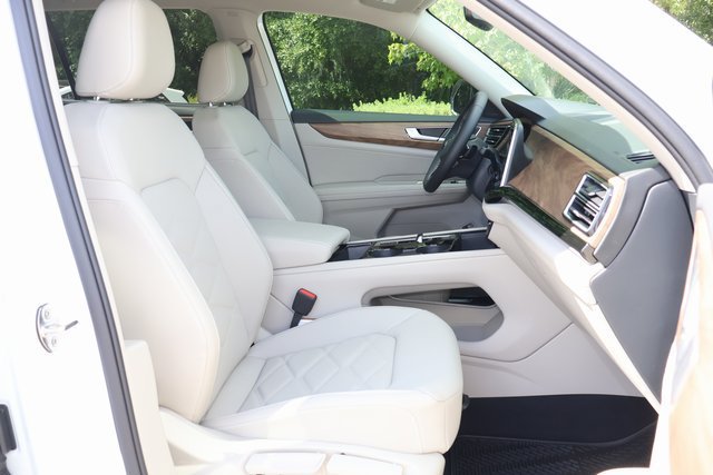 Certified 2026 Volkswagen Atlas SE FWD image 19