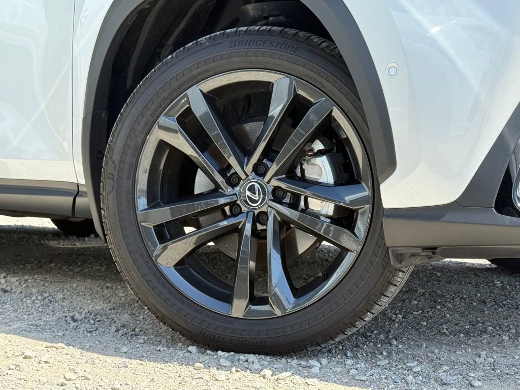 Certified 2025 Lexus NX 450h+ AWD w/ Towing Package (2000 Lbs) image 5