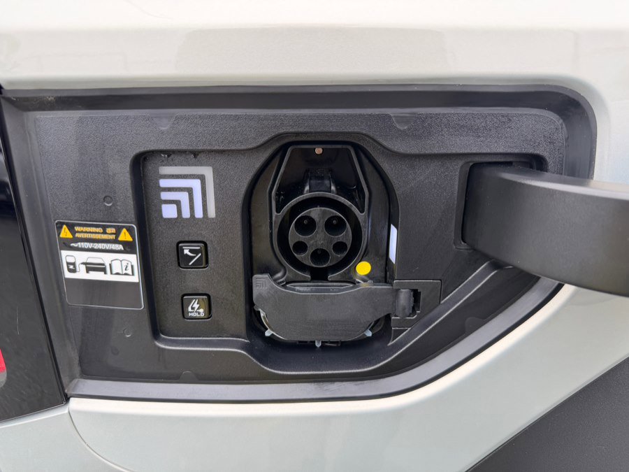 Used 2024 Kia EV9 Light Long Range RWD image 59