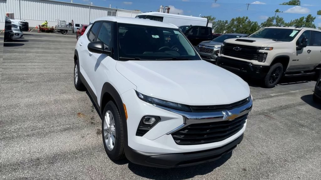 New 2026 Chevrolet TrailBlazer LS w/ LS Convenience Package FWD image 4