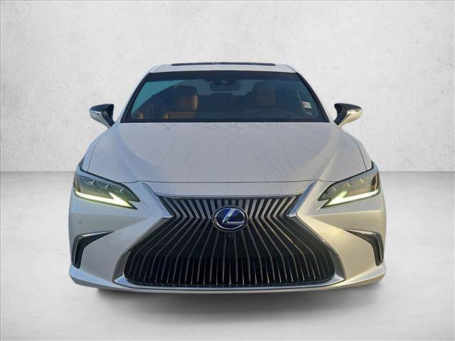 Used 2021 Lexus ES 300h Ultra Luxury w/ Accessory Package 2 FWD video 2