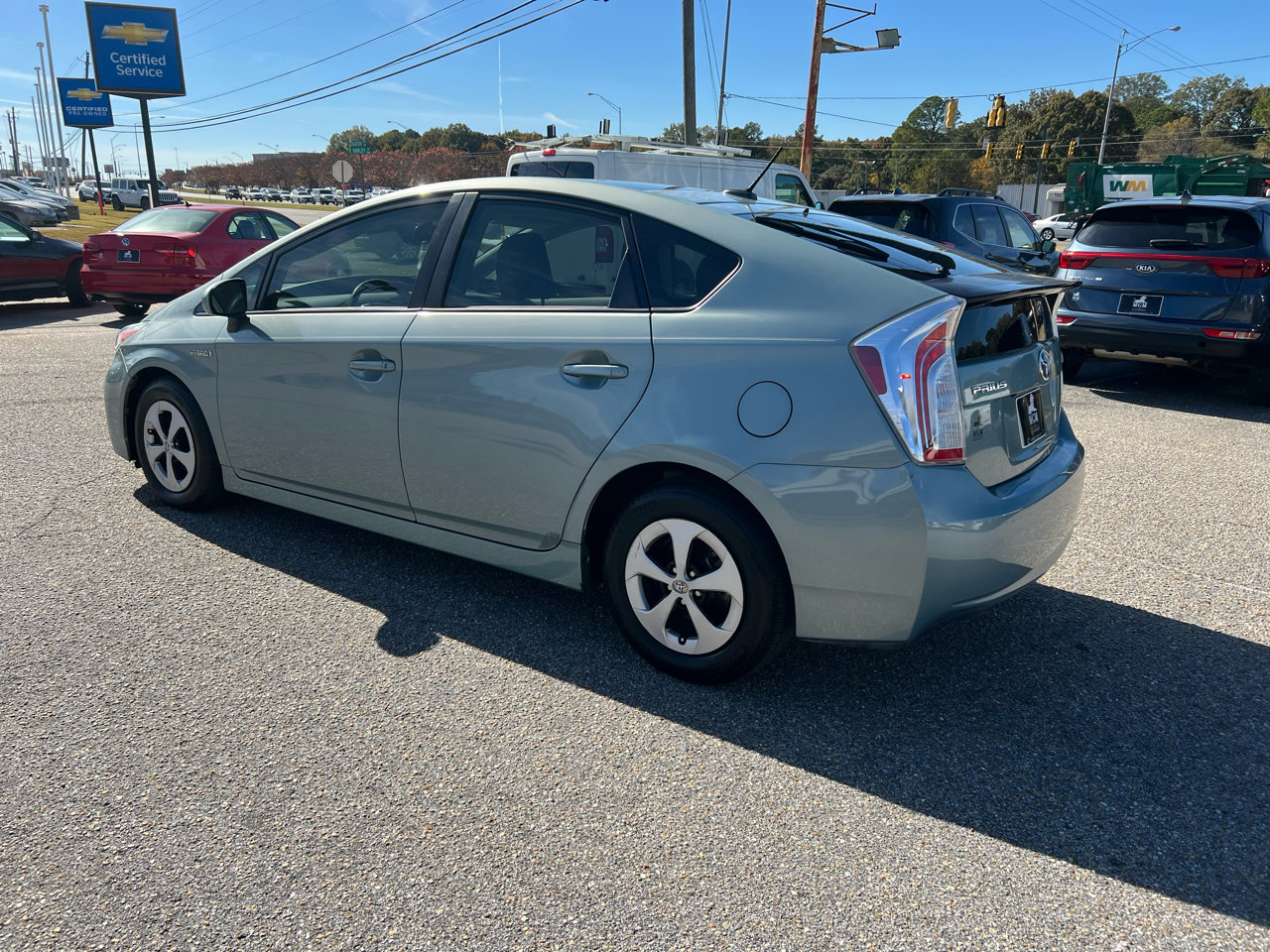 Used 2015 Toyota Prius Five image 13