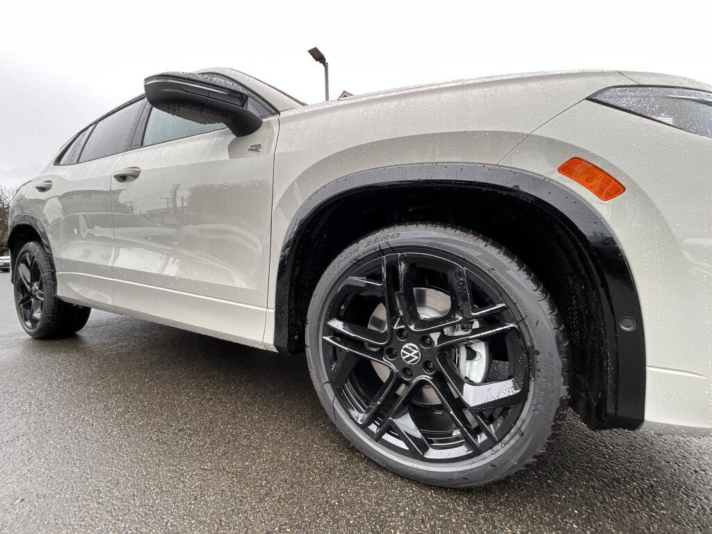 New 2026 Volkswagen Tiguan SE R-Line image 10