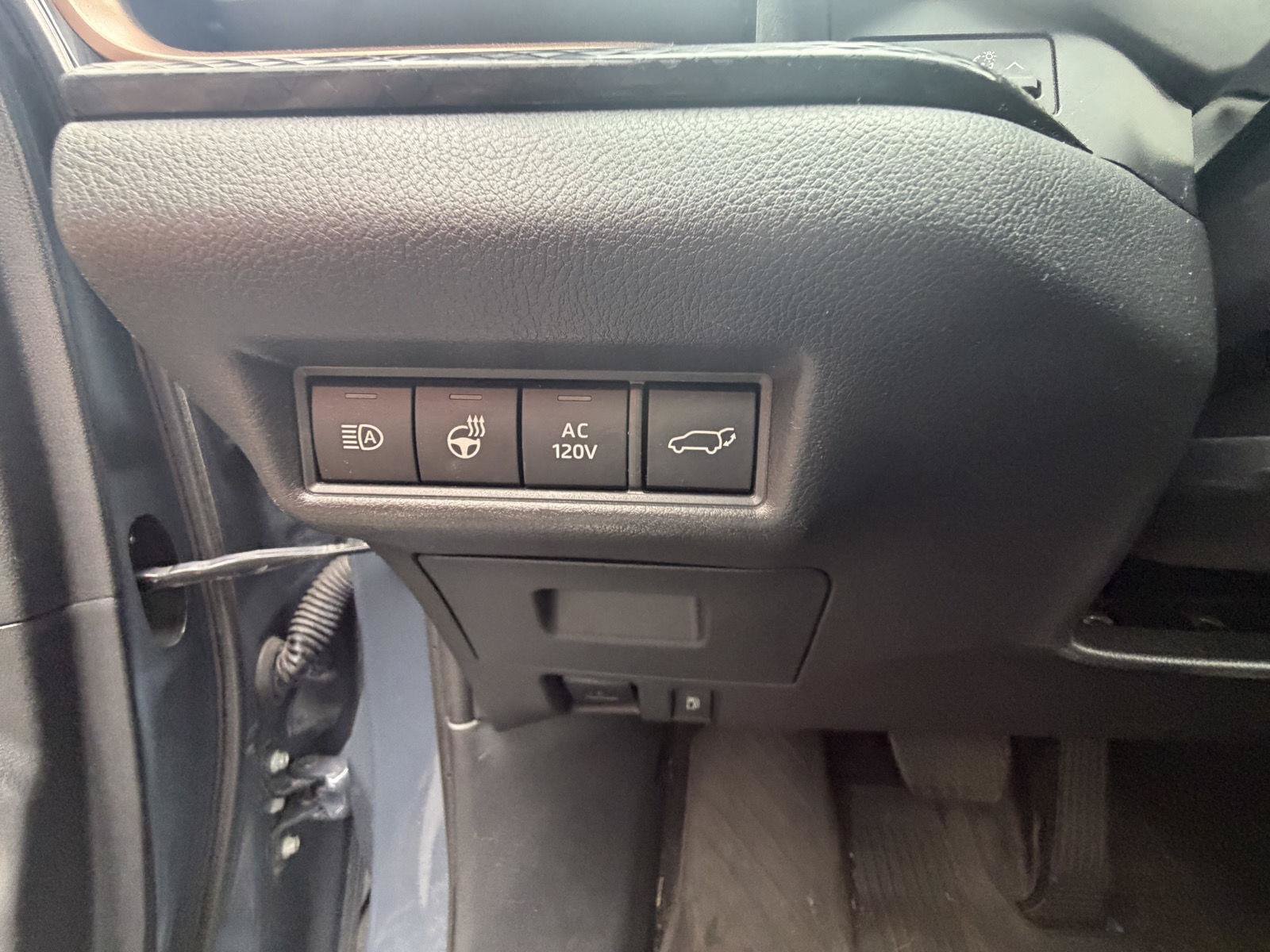 Used 2024 Toyota Grand Highlander AWD Hybrid image 15