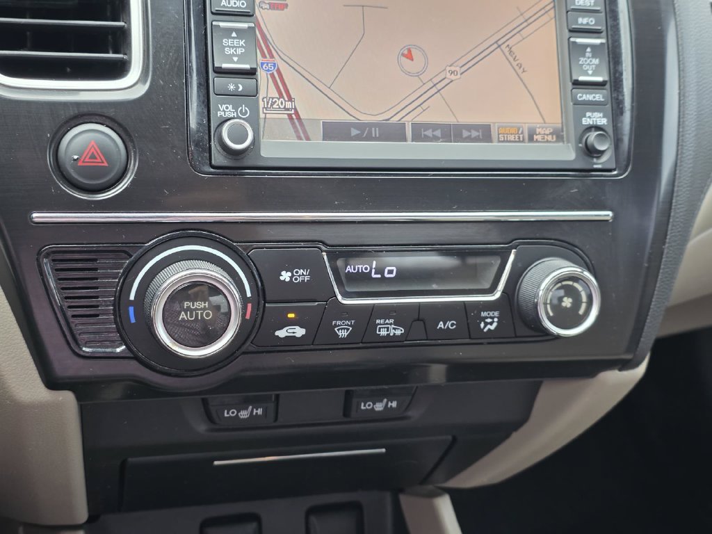 Used 2013 Honda Civic Hybrid Sedan image 17