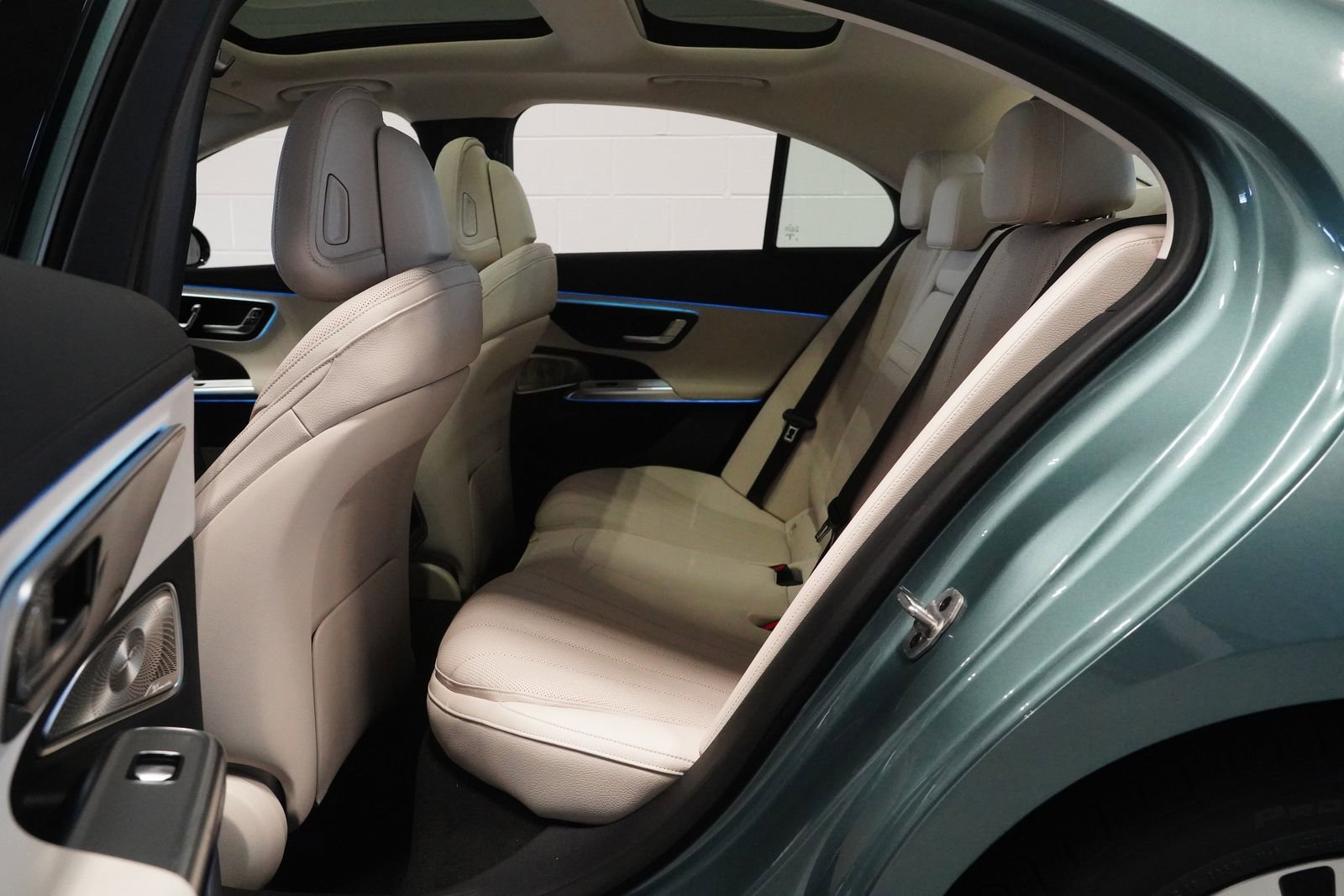 New 2026 Mercedes-Benz E 350 4MATIC Sedan image 16