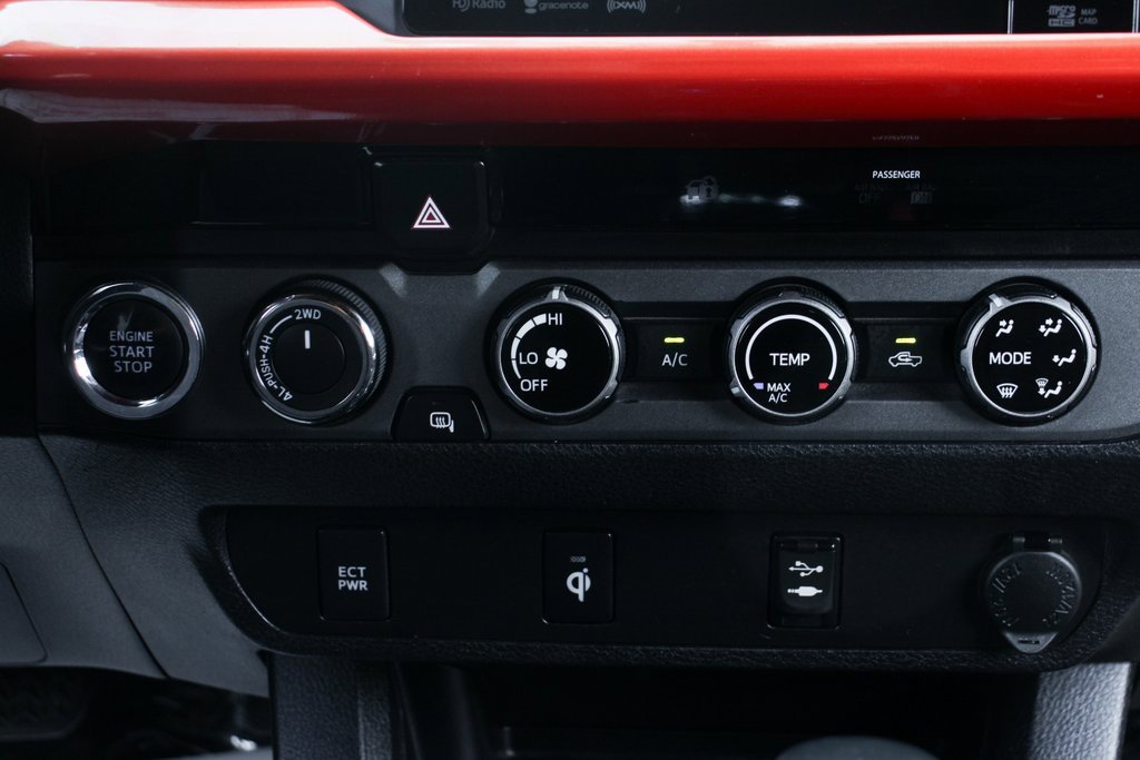 Used 2017 Toyota Tacoma TRD Sport image 28