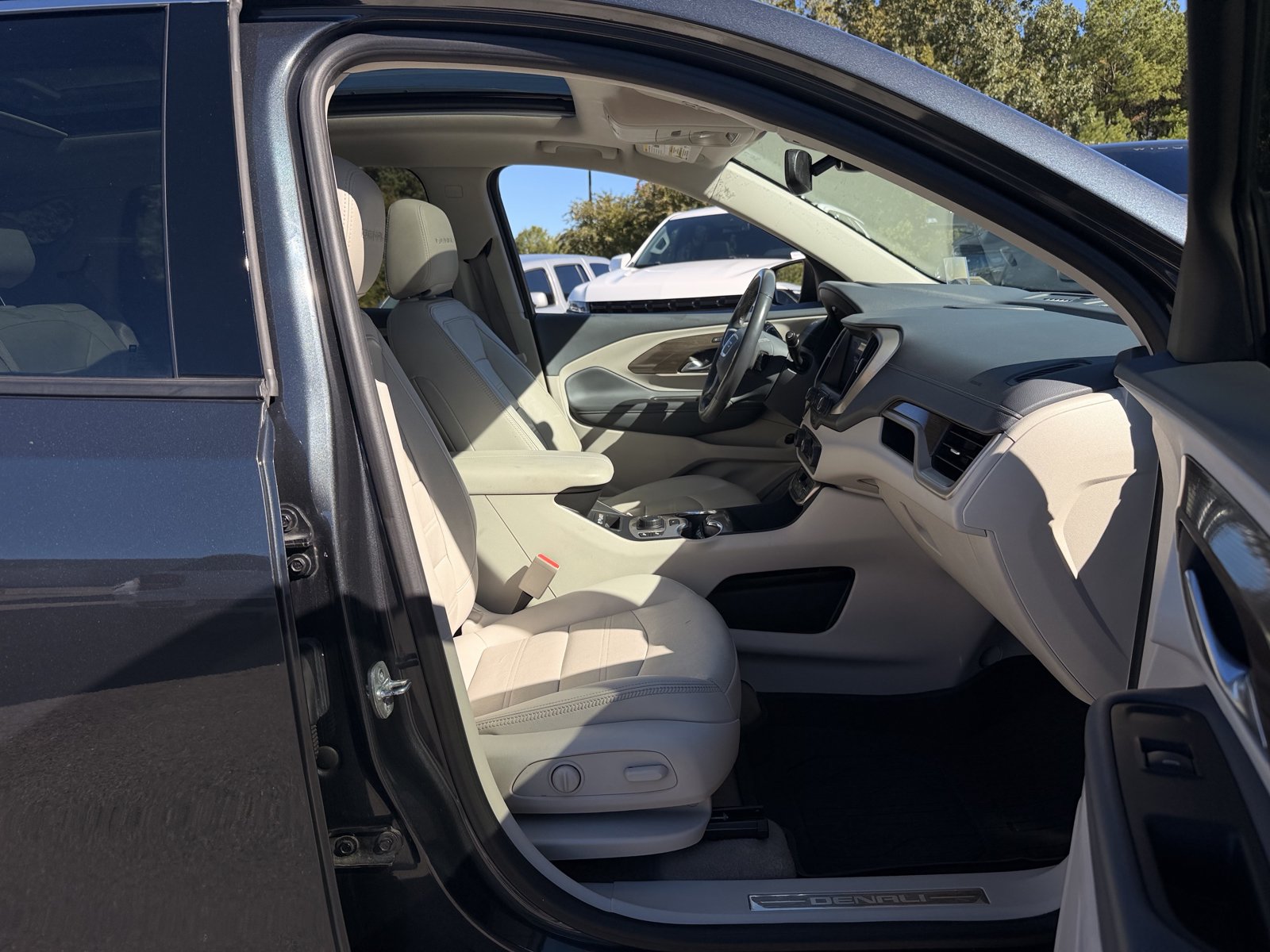 Used 2022 GMC Terrain Denali AWD/4WD image 32