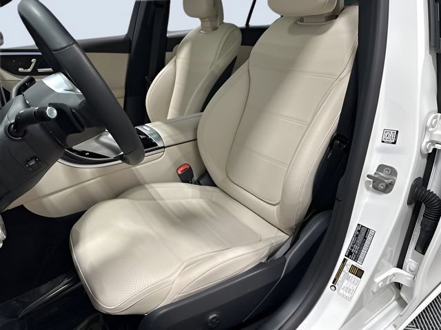 Used 2025 Mercedes-Benz C 300 4MATIC Sedan image 27